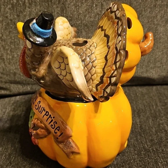 🧡🤎Blue Sky By Heather Goldminc Turkey Surprise Ceramic Pumpkin Decor - Picture 2 of 9